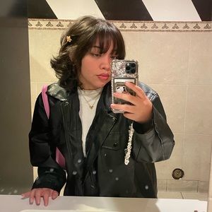 Meet your Posher, Kenia